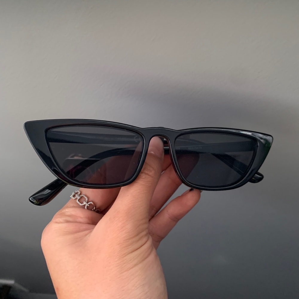 Cat eye sunnies